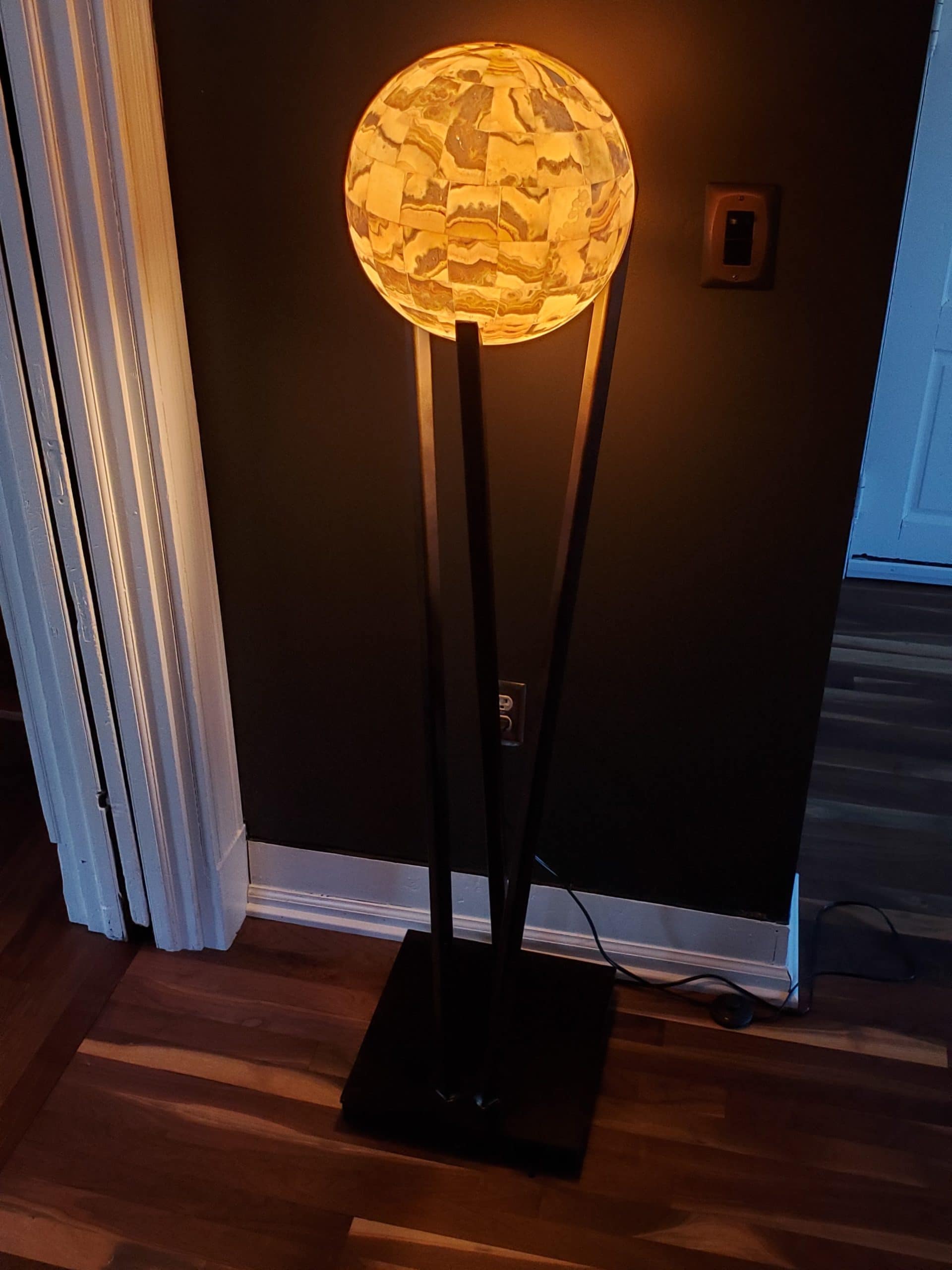 CONTEMPORARY ONYX ROUND MOSAIC DIAMETER SPHERE FLOOR LAMP